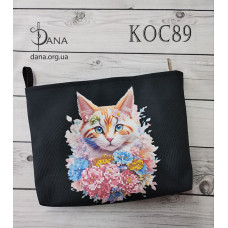 Котик в квітах. Косметичка для вишивки бісером з нанесеною схемою (Код:КОС89)