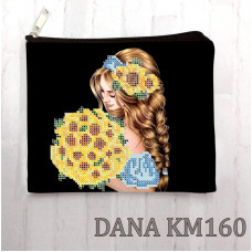 Красуня з соняшниками. Косметичка під бісер (Код:КМ160)